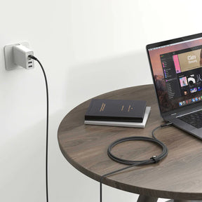 【セット品】HyperDrive USB4 モバイルドック + HyperDrive 100W / 10Gbps対応 USB-C to C 高耐久ケーブル（2m）